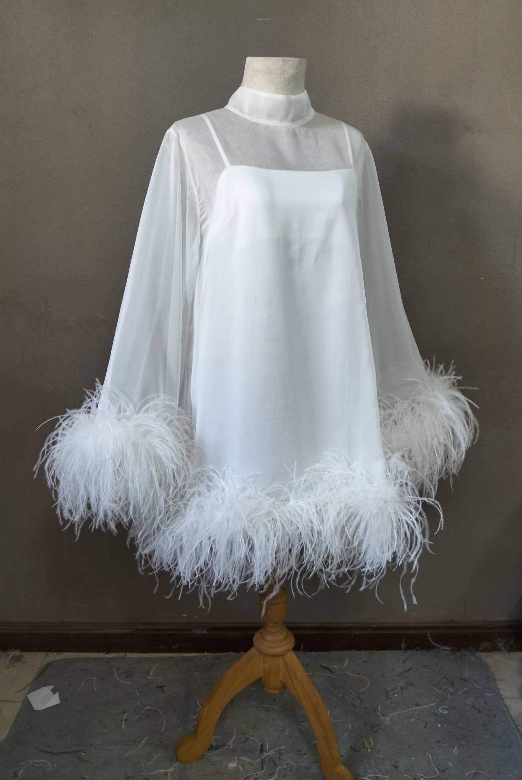 MARAYA Bell Long sleeve mini Feather dress