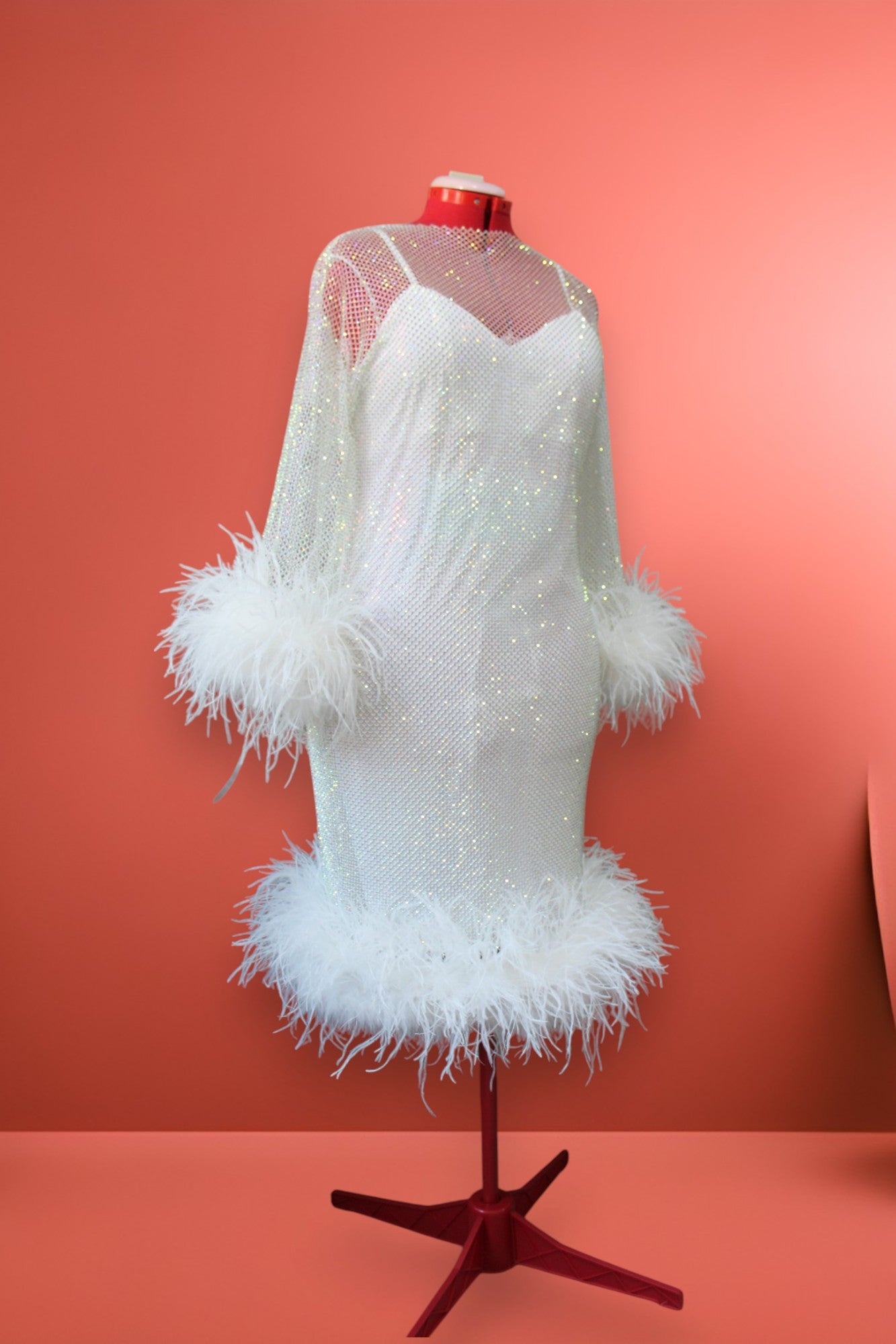 MARAYA Plus Size White Rhinestone Mesh Long Sleeve Bottom Midi Feather Dress 10 US women's numeric / Without Slip Dress MARAYA Plus Size White Rhinestone Mesh Long Sleeve Bottom Midi Feather Dress 10 US women's numeric / Without Slip Dress