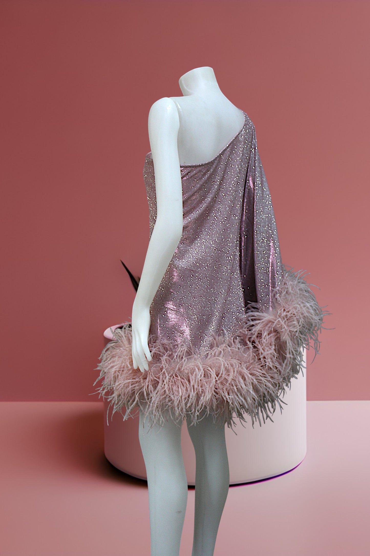 MARAYA Star Glamour One-Shoulder Mini Feather Dress