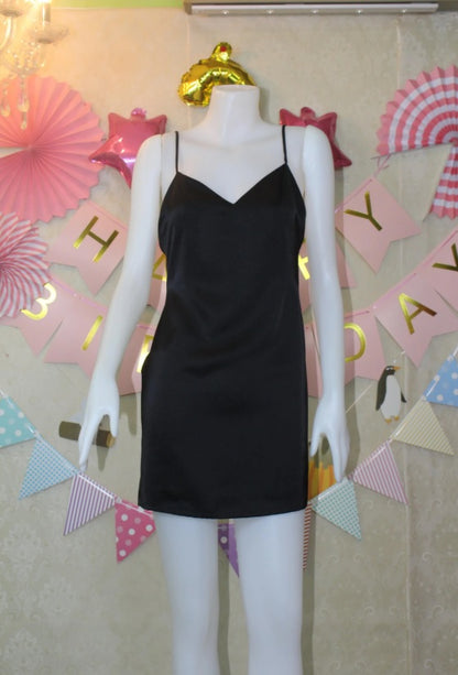 MARAYA Black Nightgown is made of high-quality satin fabric and provides comfortable use with metal adjustment straps, Mini Slip Dress.